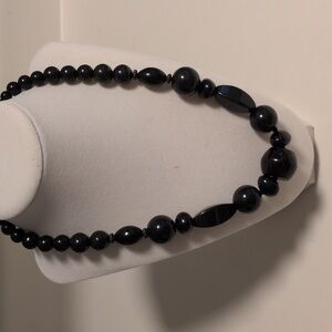 Elegant Black Beaded Necklace‎